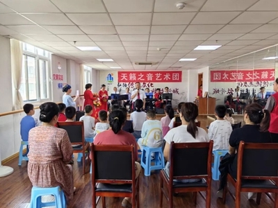 威海市開展多彩“八一”主題實(shí)踐活動(dòng)，以文藝展演厚植青少年愛國情懷